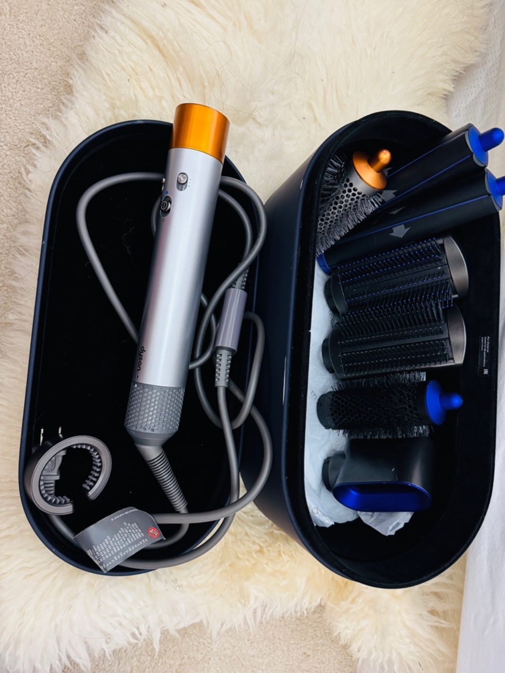 Dyson Airwrap Long Hair Styling Mix Color Attachments  with Case  Good